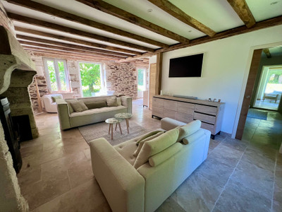 French property for sale in Saint-Jory-de-Chalais, Dordogne - €472,500 - photo 2