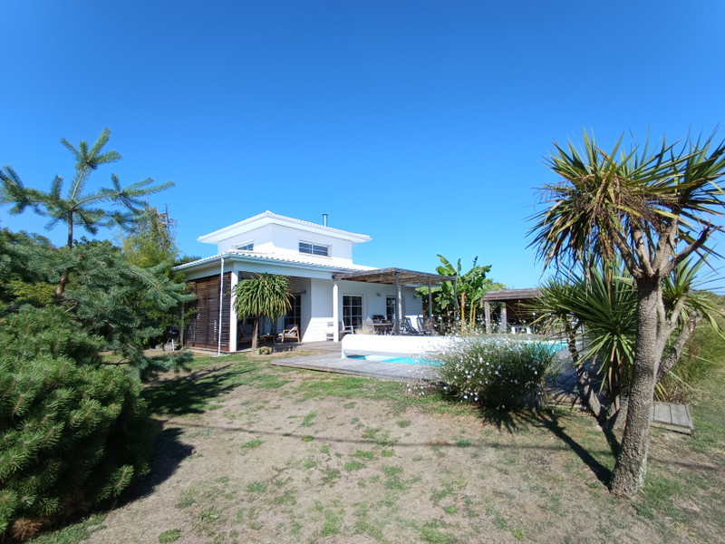 Maison à vendre à Trélissac, Dordogne - 435.000 € - photo 1