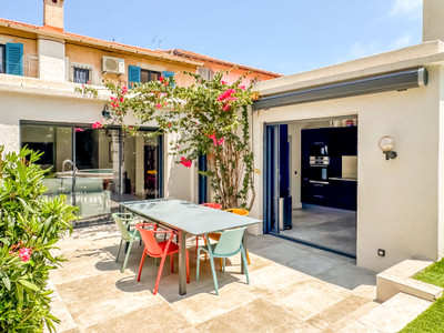 French property for sale in Antibes, Alpes-Maritimes - €2,299,000 - photo 5