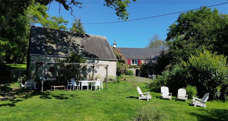 French property for sale in Melrand, Morbihan - €398,000 - photo 1