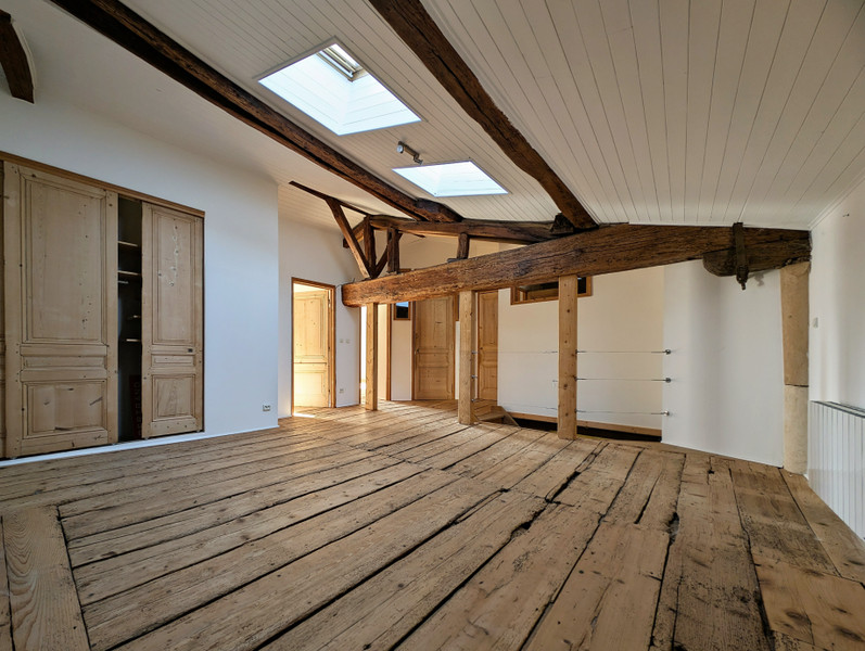 French property for sale in Villefranche-sur-Saône, Rhône - €270,000 - photo 3
