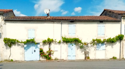 French property for sale in Combiers, Charente - €99,000 - photo 11