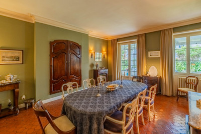 Beautiful 18th-century property nestled on the banks of the Adour River, surrounded by over 1.6 hectares 