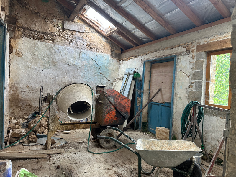 French property for sale in Lussas-et-Nontronneau, Dordogne - €52,600 - photo 5