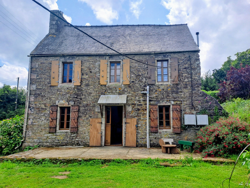 Maison à vendre à Plougras, Côtes-d'Armor - 82.500 € - photo 1