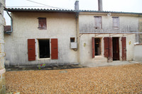 Maison à vendre à Chives, Charente-Maritime - 56 600 € - photo 2