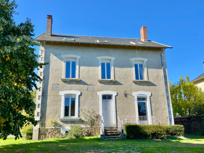 Maison à vendre à Rochechouart, Haute-Vienne, Limousin, avec Leggett Immobilier