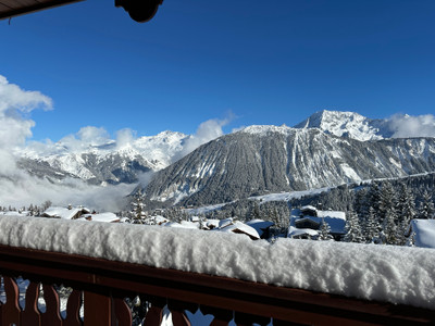 2 bedroom apartment by the piste in Courchevel 1850, 3 valleys with breath taking views and prime location