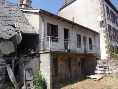 Maison à vendre à Saint-Bonnet-de-Condat, Cantal, Auvergne, avec Leggett Immobilier