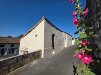 Propriété à vendre à Marthon, Charente - 244 000 € - photo n°3