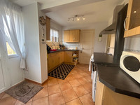 Maison à vendre à Torcé-Viviers-en-Charnie, Mayenne - 100.900 € - photo 3