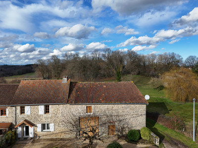 Maison à vendre à Saint-Saud-Lacoussière, Dordogne, Aquitaine, avec Leggett Immobilier