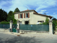 houses and homes for sale inSaint-Aulais-la-ChapelleCharente Poitou_Charentes