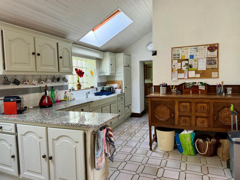 French property for sale in Lignières-Orgères, Mayenne - €233,000 - photo 4