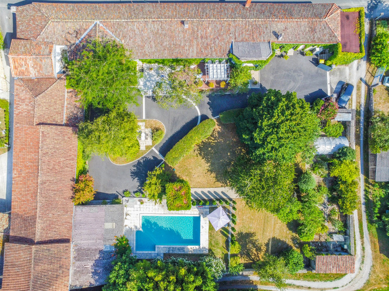 French property for sale in Angoulême, Charente - €577,500