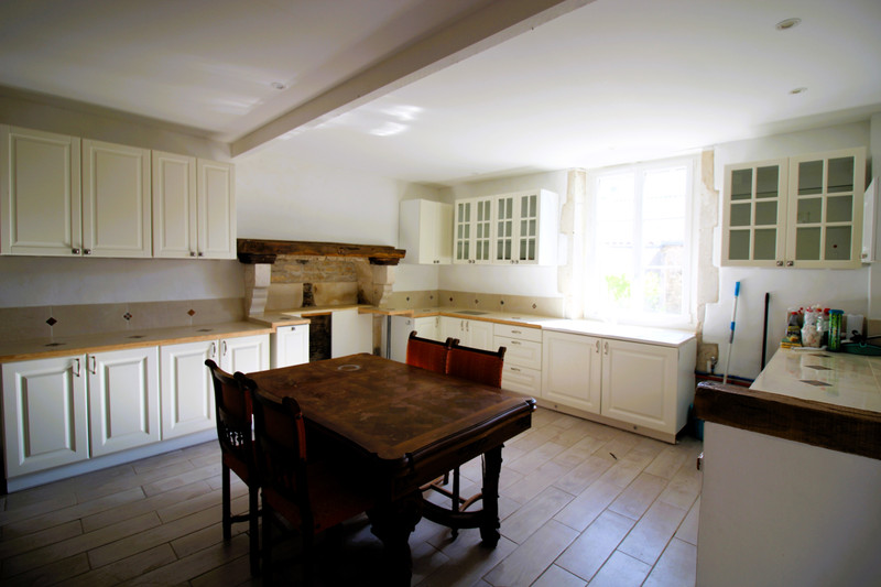 French property for sale in Lonnes, Charente - €224,700 - photo 1