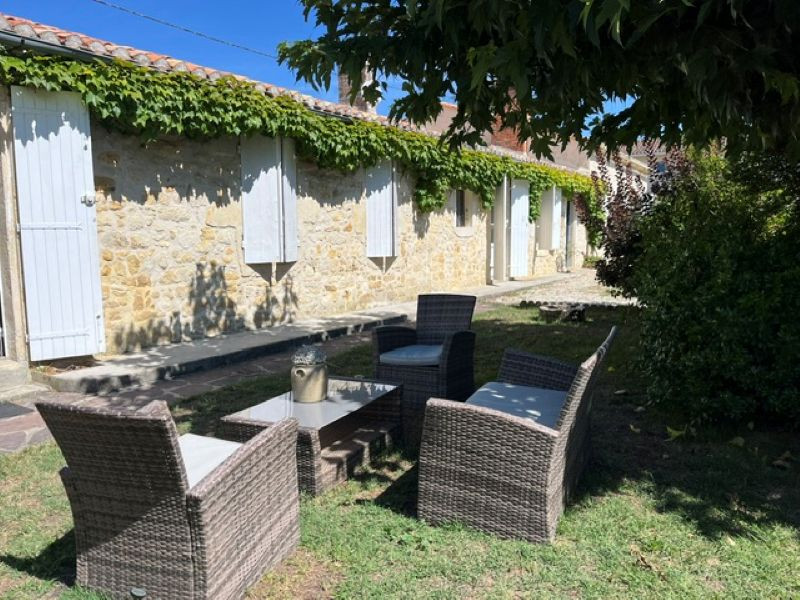 French property for sale in Queyrac, Gironde - €420,000 - photo 0