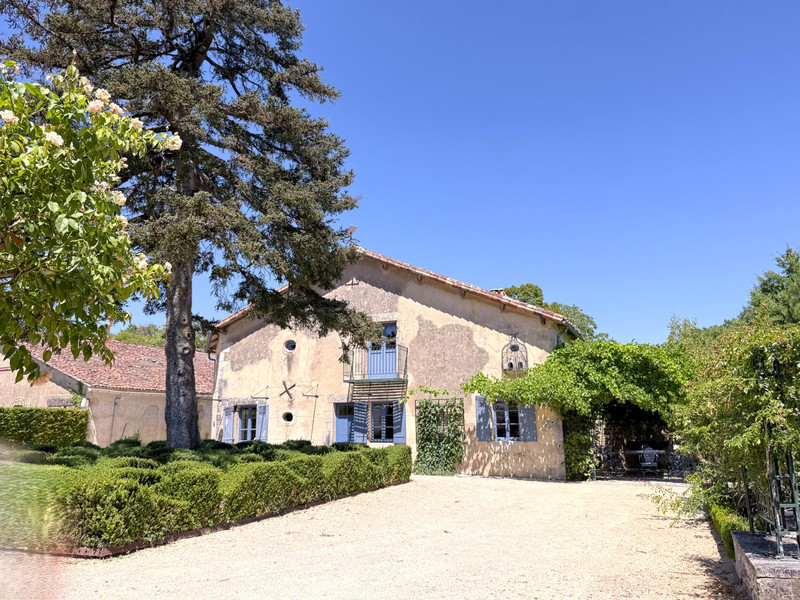 French property for sale in Brion, Vienne - €499,999 - photo 5