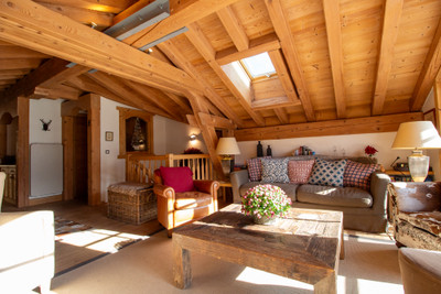 Exclusive 4-bedroom ski chalet with fantastic views in the heart of Saint Martin de Belleville – Three Valleys