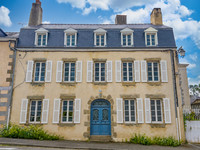 Propriété à vendre à Mayenne, Mayenne - 299 999 € - photo n°1