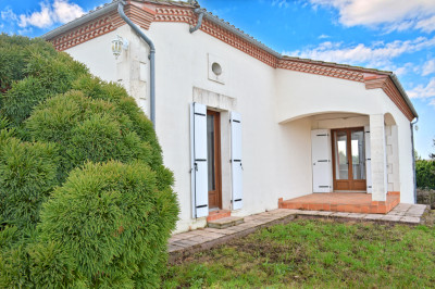 French property for sale in Marmande, Lot-et-Garonne - €288,900 - photo 2