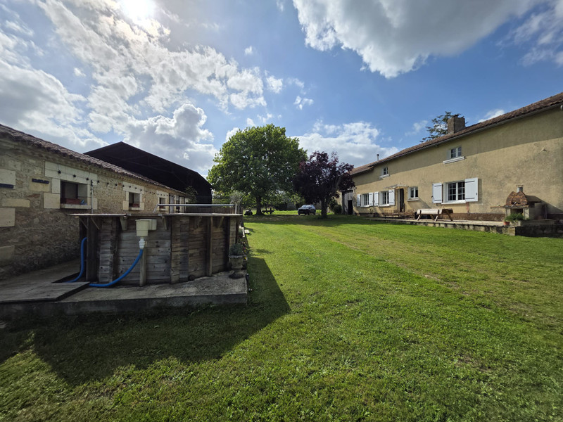 French property for sale in Marthon, Charente - €176,000 - photo 2