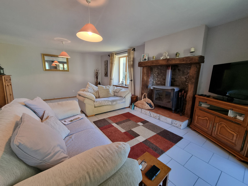 French property for sale in Exideuil-sur-Vienne, Charente - €118,500 - photo 2