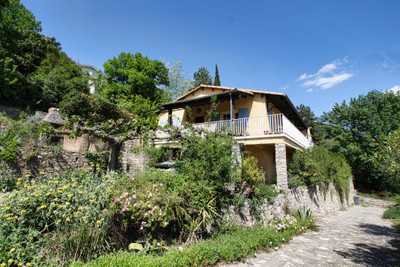 Maison à vendre à Lodève, Hérault, Languedoc-Roussillon, avec Leggett Immobilier