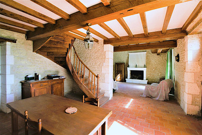 French property for sale in Cherval, Dordogne - €130,000 - photo 2