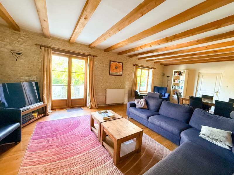 French property for sale in Moragne, Charente-Maritime - €448,000 - photo 1