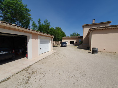 French property for sale in Orange, Vaucluse - €779,000 - photo 8