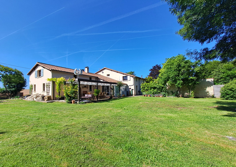 French property for sale in Chef-Boutonne, Deux-Sèvres - €278,200 - photo 14