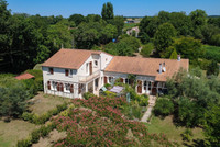 Maison à vendre à Meursac, Charente-Maritime - 525.000 € - photo 1