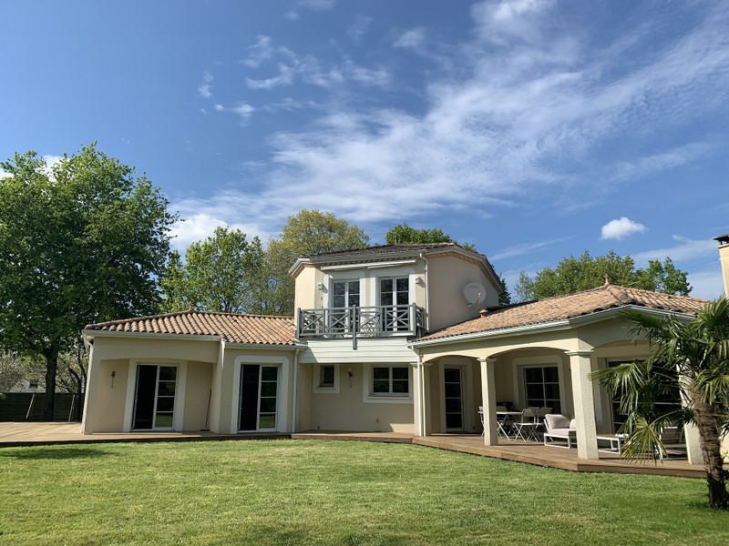 Maison à vendre à Sallebœuf, Gironde - 707.000 € - photo 1