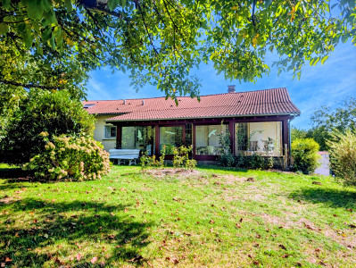 Maison à vendre à Châlus, Haute-Vienne, Limousin, avec Leggett Immobilier
