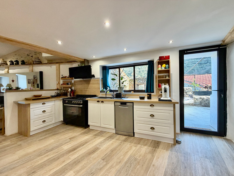 French property for sale in Joch, Pyrénées-Orientales - €195,000 - photo 2