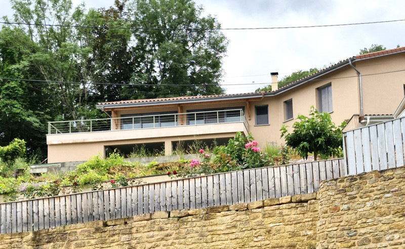 Maison à vendre à Ville-sur-Jarnioux, Rhône - 695.000 € - photo 1