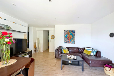 French property for sale in La Gaude, Alpes-Maritimes - €378,000 - photo 5