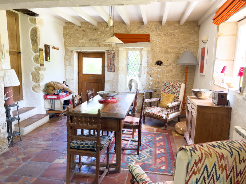 French property for sale in Saint-Astier, Lot-et-Garonne - €299,600 - photo 2