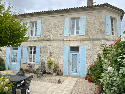 Maison à vendre à Saint-André-de-Lidon, Charente-Maritime, Poitou-Charentes, avec Leggett Immobilier