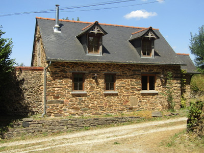 Maison à vendre à Saint-Aignan-de-Couptrain, Mayenne, Pays de la Loire, avec Leggett Immobilier