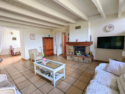 French property for sale in Solignac, Haute-Vienne - €393,000 - photo 3