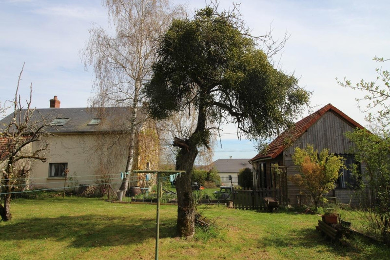 French property for sale in Saint-Léger-le-Petit, Cher - €127,900 - photo 2