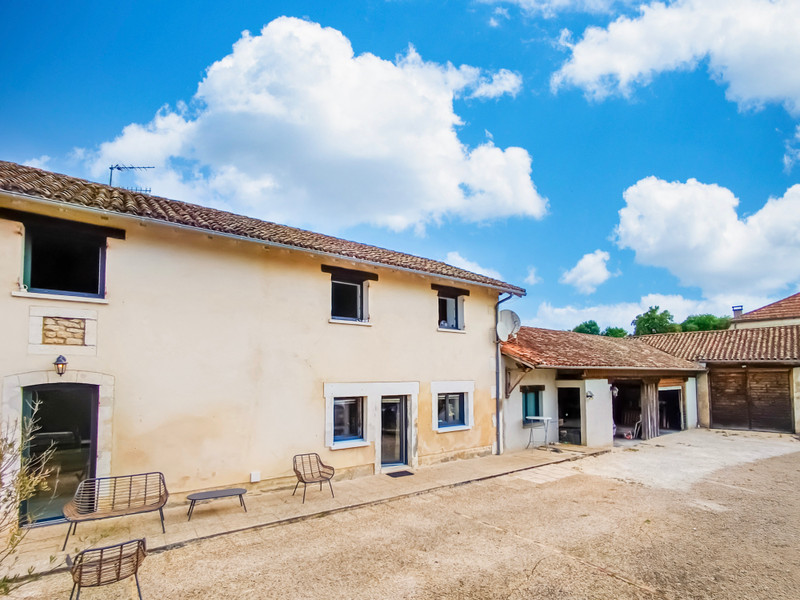 Maison à vendre à Périgueux, Dordogne - 293.000 € - photo 1