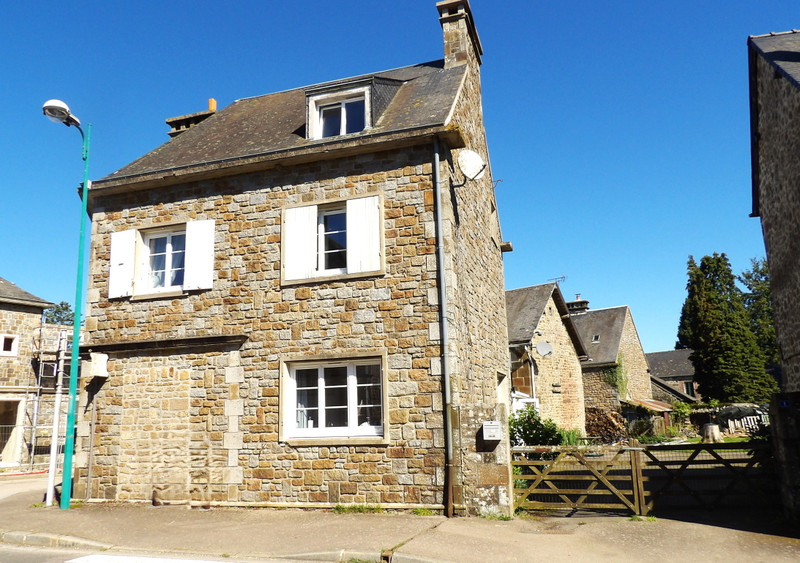 Propriété à vendre à Joué-du-Bois, Orne - 152 600 €
