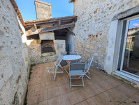 Maison à vendre à Bunzac, Charente - 420.000 € - photo 9