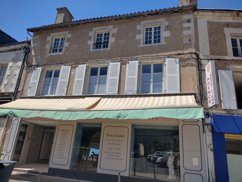 Maison à vendre à Montmorillon, Vienne - 282.480 € - photo 1