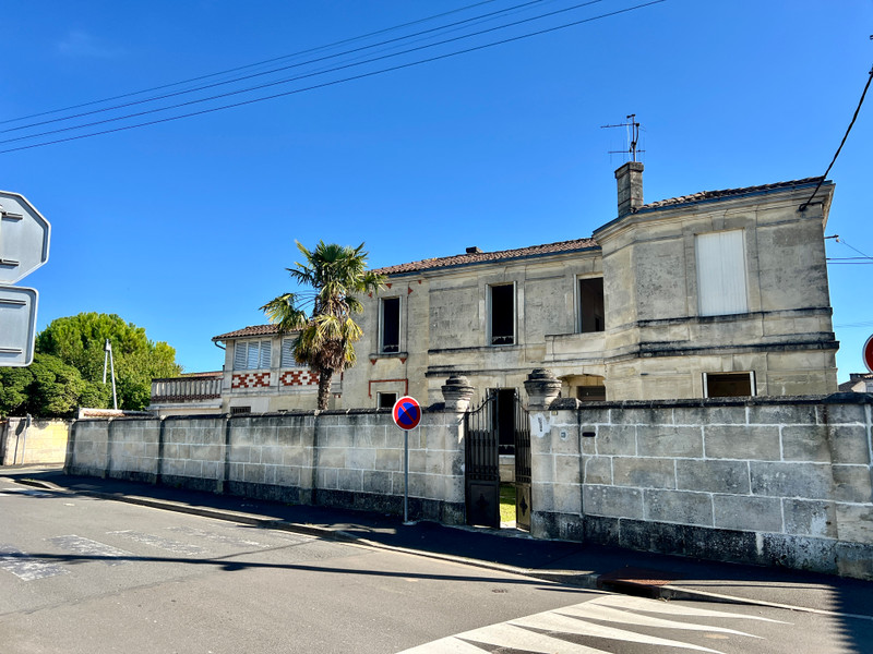 French property for sale in Cognac, Charente - €200,000 - photo 1