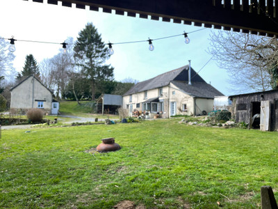 Maison à vendre à Saint-Vran, Côtes-d'Armor, Bretagne, avec Leggett Immobilier