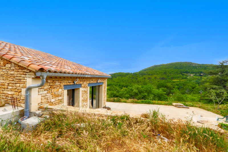 French property for sale in Apt, Vaucluse - €550,000 - photo 13